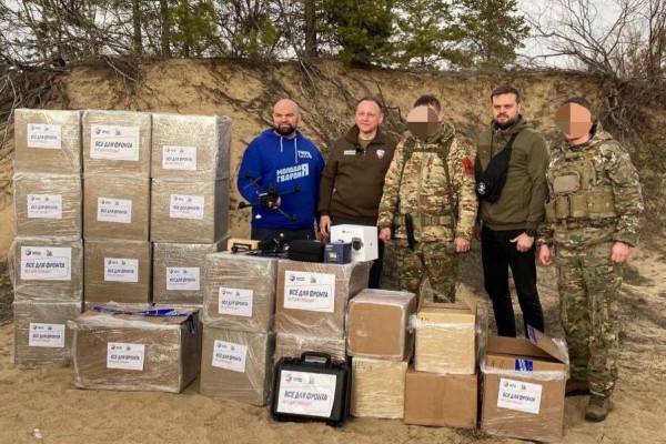 Конвой спецоборудования передали бойцам подразделений 20-й Армии, в составе которой служат и смоляне