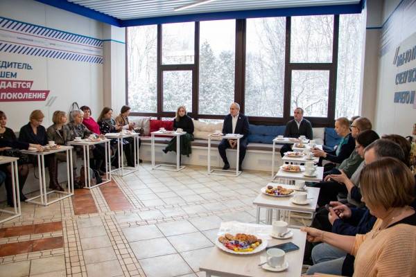 Сергей Неверов встретился с журналистами районных газет Смоленщины