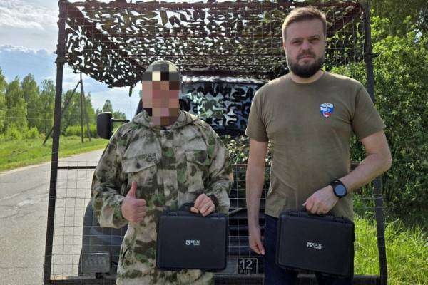 Депутат Госдумы подарил смоленским пограничникам оборудование для борьбы с дронами