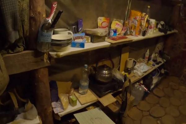 Командир взвода показал, как живут бойцы на передовой 