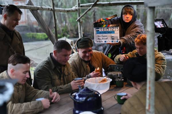 Майское расписание фильмов и сериалов в онлайн-кинототеатре Wink.ru