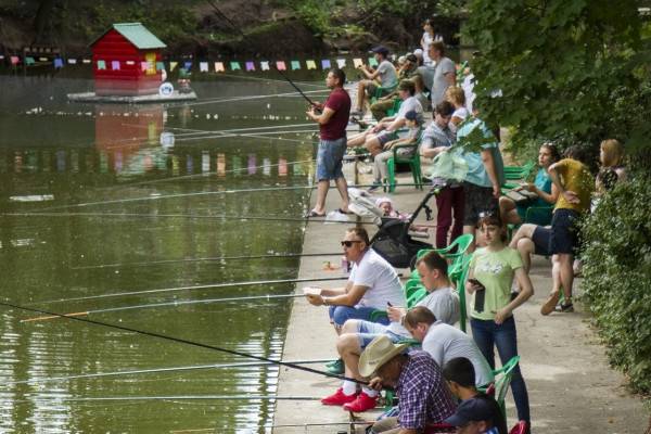 В городе Смоленске состоится День рыбака в парке