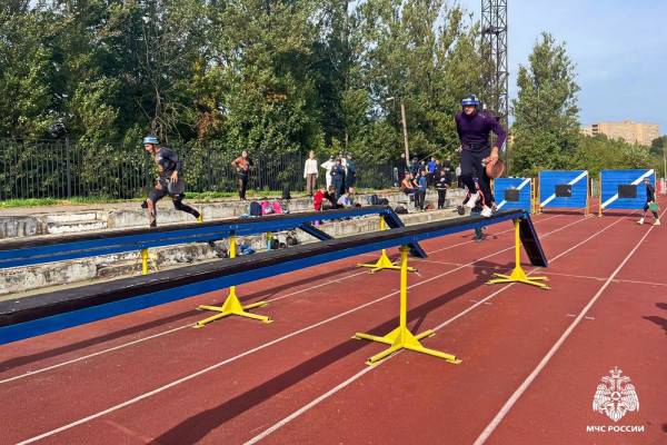 Смоленское МЧС провело соревнования по пожарно-спасательному спорту Смоленское МЧС провело соревнования по пожарно-спасательному спорту