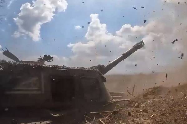 Расчеты 152-мм САУ «Акация» громят противника на Купянском направлении