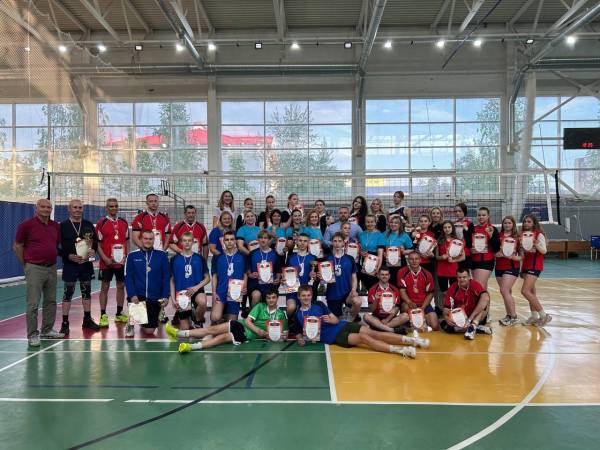 Победа на чемпионате и кубке города по волейболу Победа на чемпионате и кубке города по волейболу