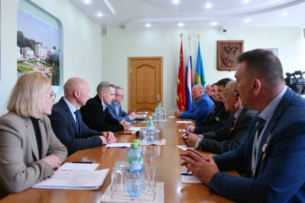 Встреча губернатора Смоленской области с участниками СВО и ветеранами