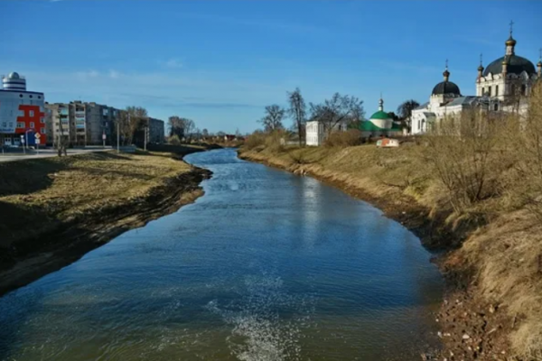 Благоустройство набережной в Гагарине: поддержка бизнеса и федеральной программы