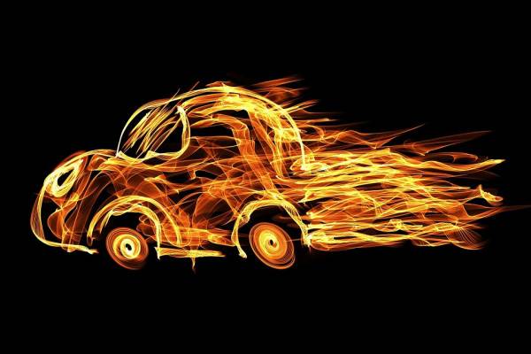 Возгорание автомобиля в Смоленской области