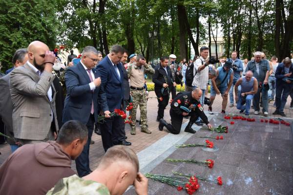 В Смоленске состоялась памятная акция «Никто, кроме нас»