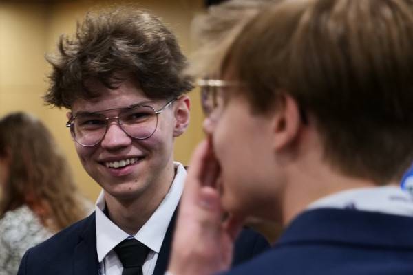 Смоленский гимназист Денис Горанов стал победителем первого сезона «Школьной Лиги Лекторов» Смоленский гимназист Денис Горанов стал победителем первого сезона «Школьной Лиги Лекторов»