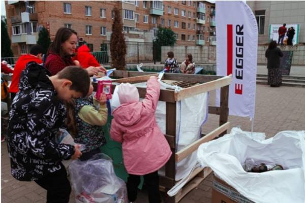 Собрали свыше 400 килограммов отходов: в смоленском райцентре завершился экофестиваль при поддержке ЭГГЕР