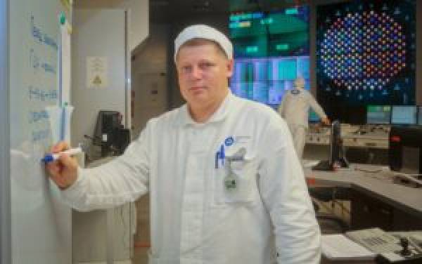 Сотруднику Смоленской АЭС присвоен статус «Лидер ПСР» в дивизионе электроэнергетики Сотруднику Смоленской АЭС присвоен статус «Лидер ПСР» в дивизионе электроэнергетики