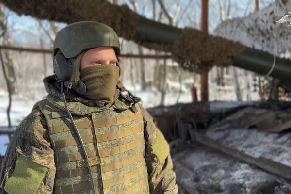 Танковое подразделение справляется с задачей под атаками дронов