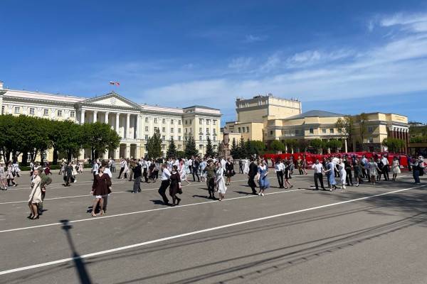 Вальс Победы на площади Ленина