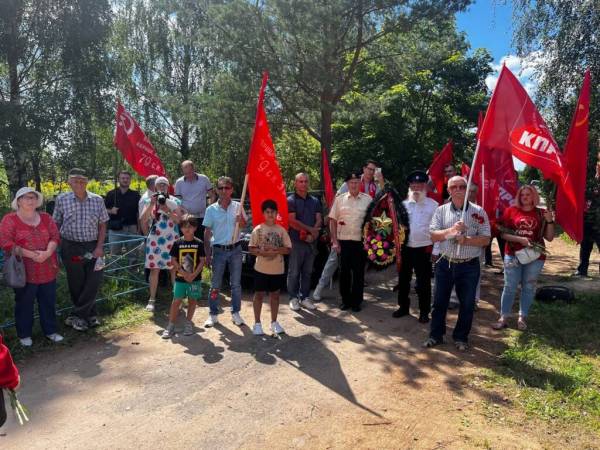Память героев живет вечно