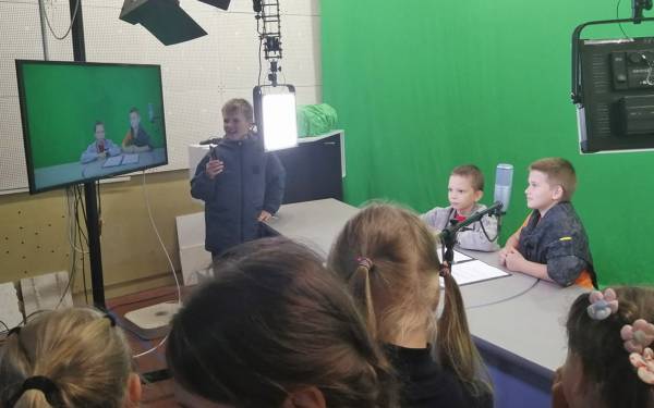 Экскурсия на телевидение: дети становятся звездами новостей