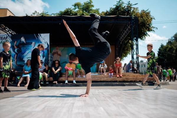 Мэр Смоленска поддерживает развитие брейк-данса