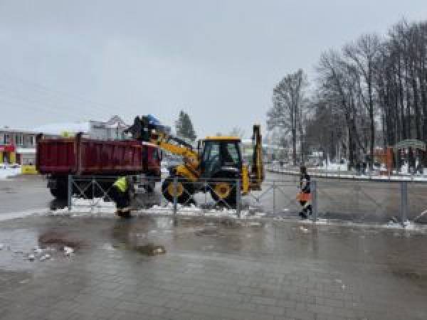 Борьба со стихией: работа городских служб в зимний период Борьба со стихией: работа городских служб в зимний период