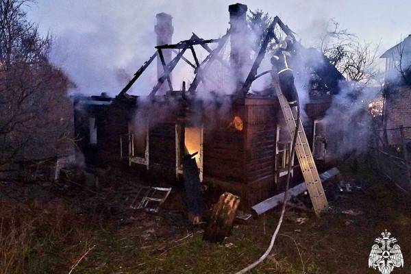 Пожар в Смоленске: полное уничтожение дома