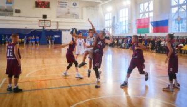 Смоленская АЭС: Межрегиональный турнир памяти заслуженного тренера ЕЮ Томиловского объединил около сотни юных баскетболистов из России и Беларуси Смоленская АЭС: Межрегиональный турнир памяти заслуженного тренера ЕЮ Томиловского объединил около сотни юных баскетболистов из России и Беларуси