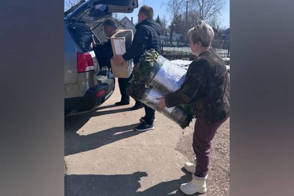 Маскировка и гуманитарная помощь от жителей Новодугинского района