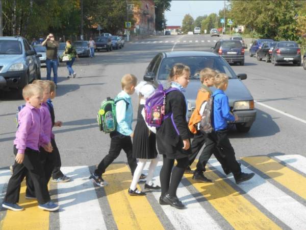 Соблюдайте правила дорожного движения!