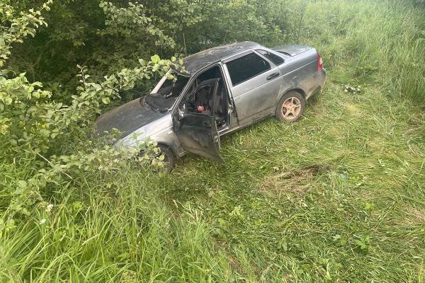 Перевернувшийся Lada Priora