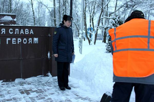 Очередному неплательщику алиментов в Смоленске предстоит убирать улицы