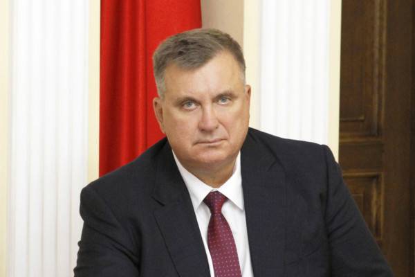 В День героев Отечества председатель горсовета Анатолий Овсянкин обратился к смолянам