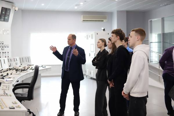 Школьники Десногорска презентовали проекты на Смоленской АЭС