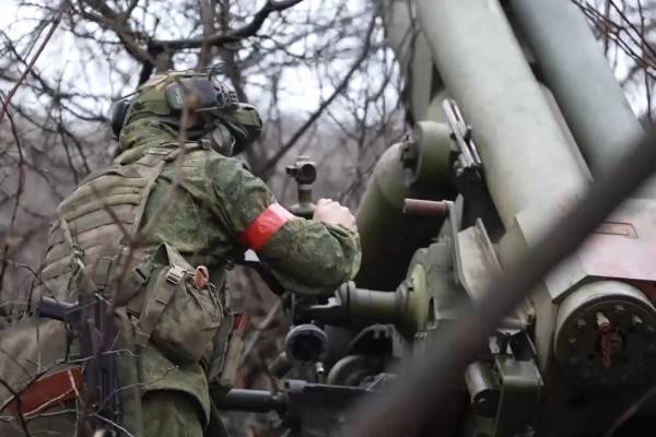 Кадры боевой работы российской артиллерии в зоне СВО