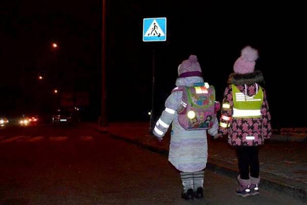 Безопасность на дороге: инструктаж для детей и водителей Безопасность на дороге: инструктаж для детей и водителей