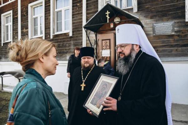 В телевизионной передаче «Когда все дома» был показан Смоленский православный детский дом