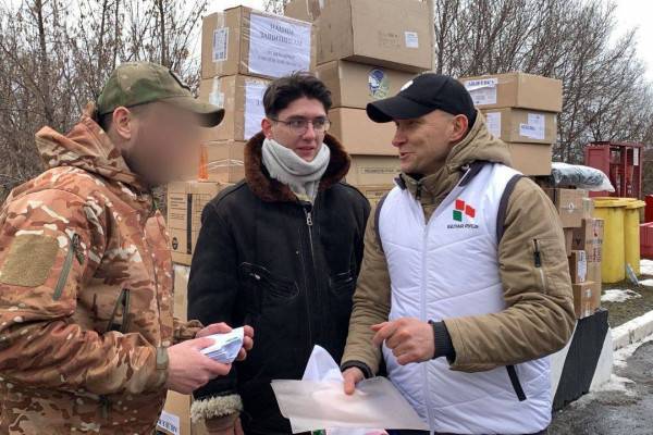 Смоляне отправили четыре машины медикаментов в прифронтовой госпиталь в Авдеевке