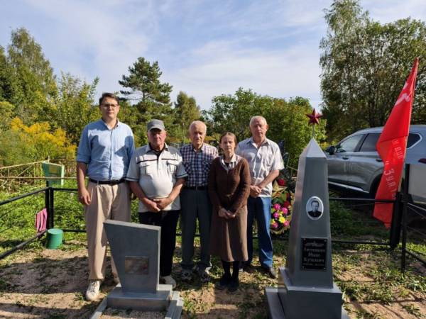 Благоустройство могилы героя-партизана в Сафоново