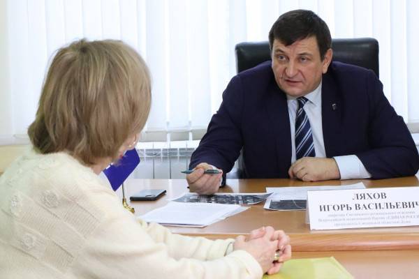 В День рождения «Единой России» Игорь Ляхов открыл Декаду приёмов граждан в Смоленске