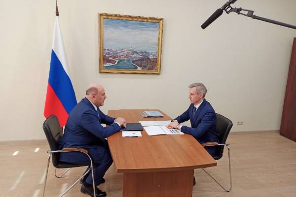 На Смоленском авиазаводе состоялась рабочая встреча Михаила Мишустина и Василия Анохина