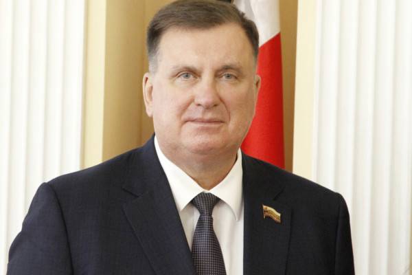 Анатолий Овсянкин: От работников автомобильного и городского пассажирского транспорта зависит многое