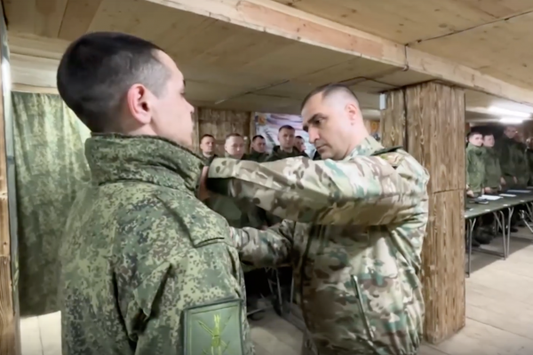 Награждение военных в зоне СВО представителями Минобороны РФ