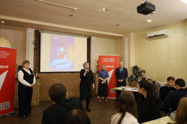 Студенты Рославля отметили свой праздник яркими выступлениями и теплыми поздравлениями