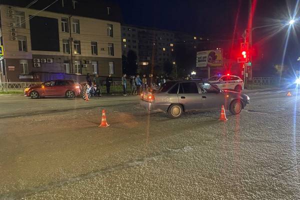 Дорожная авария в Смоленске: водитель мопеда пострадал