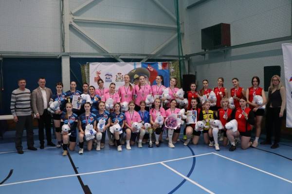 Волейбольный турнир в Смоленске завершен победой лицеистов