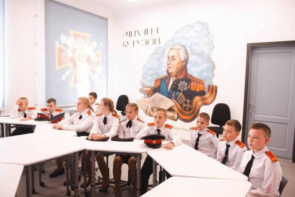 «Единая Россия»: Приоритетом на ближайшие годы станет капитальный ремонт школ по всей стране «Единая Россия»: Приоритетом на ближайшие годы станет капитальный ремонт школ по всей стране