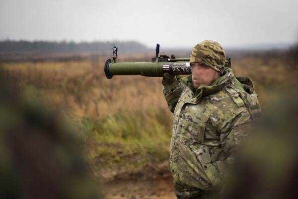 Служба по контракту в Вооруженных Силах России