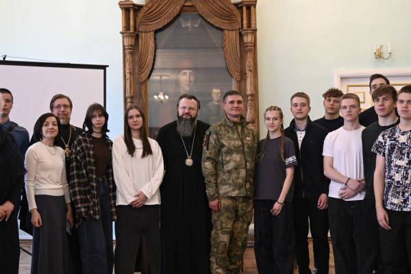 Диалог о ценностях и жертвах: митрополит Исидор встретился со студентами