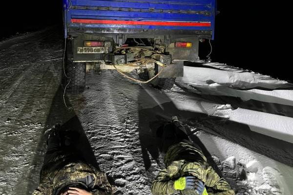 Смоленские пограничники предотвратили попытку ввоза в Россию нелегальной табачной продукции