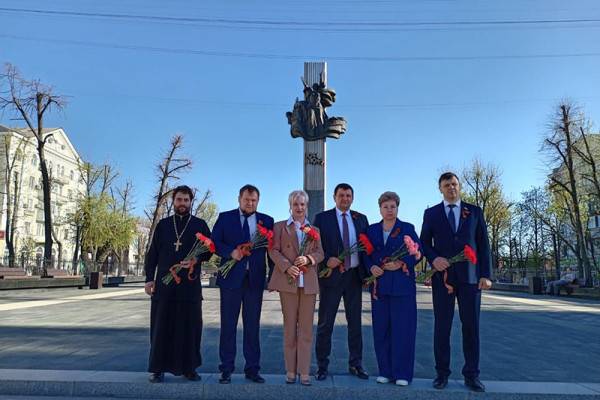 Визит делегации из Смоленска в Луганск