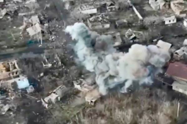 «Молния-2» уничтожает объекты и технику противника в зоне СВО «Молния-2» уничтожает объекты и технику противника в зоне СВО