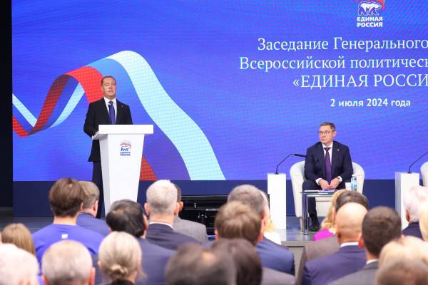 Василий Анохин выразил свою поддержку кандидатуре Владимира Якушева на пост секретаря генсовета «Единой России»