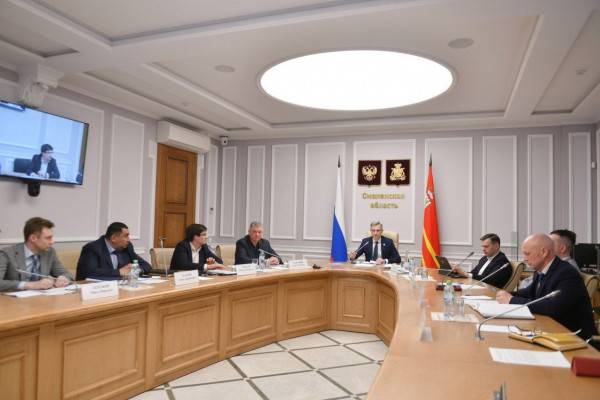 Анохин провел совещание по вопросам уборки и благоустройства